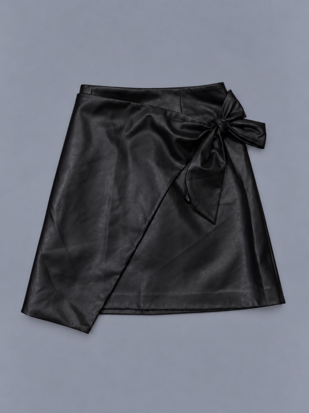 Wilfred Faux Leather Wrap Mini Skirt – Size 4